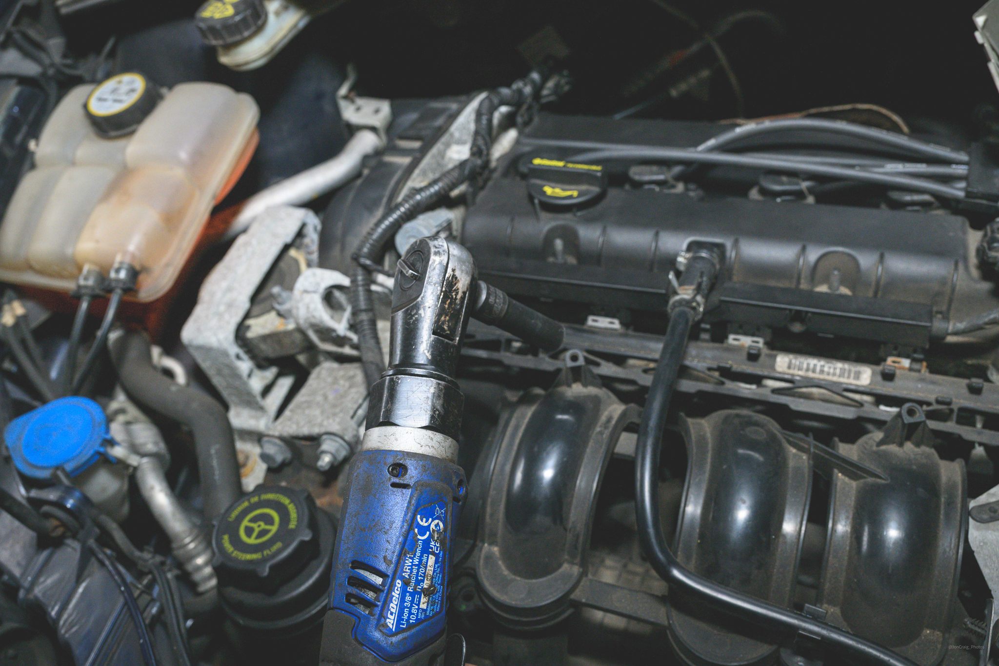 Vehicle engine maintenance and precision mechanical work with specialist tools